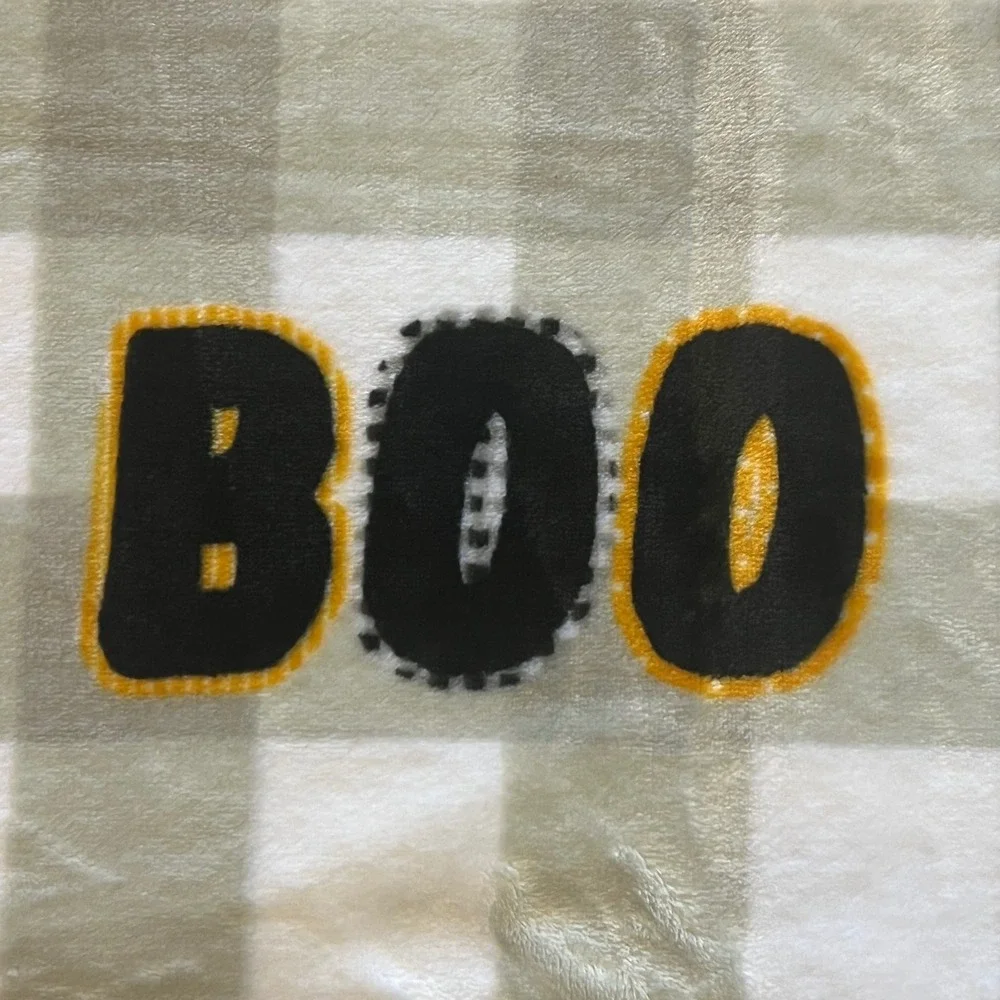 Halloween Boo Plush‎ Throw Blanket Grey White Buffalo Check Fleece 60x70